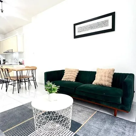 Sky Trees Bukit Indah Aeon 2Bed 5Pax Netflix Disney Johor Bahru Exterior photo